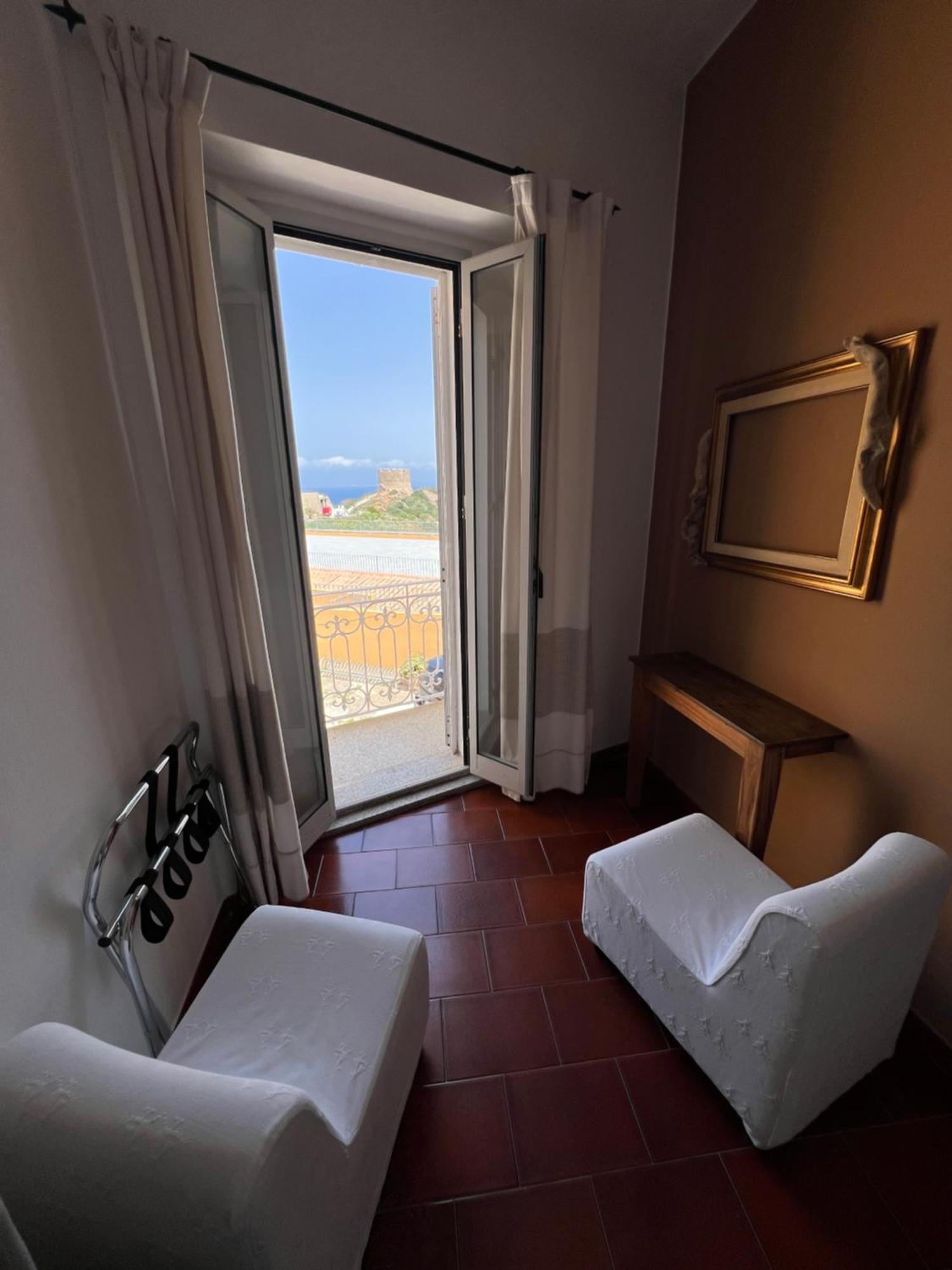 Hotel Da Cecco Santa Teresa Gallura Eksteriør billede