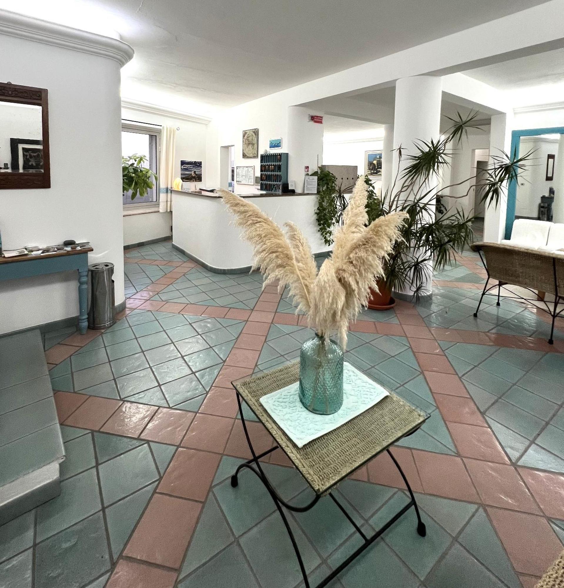 Hotel Da Cecco Santa Teresa Gallura Eksteriør billede