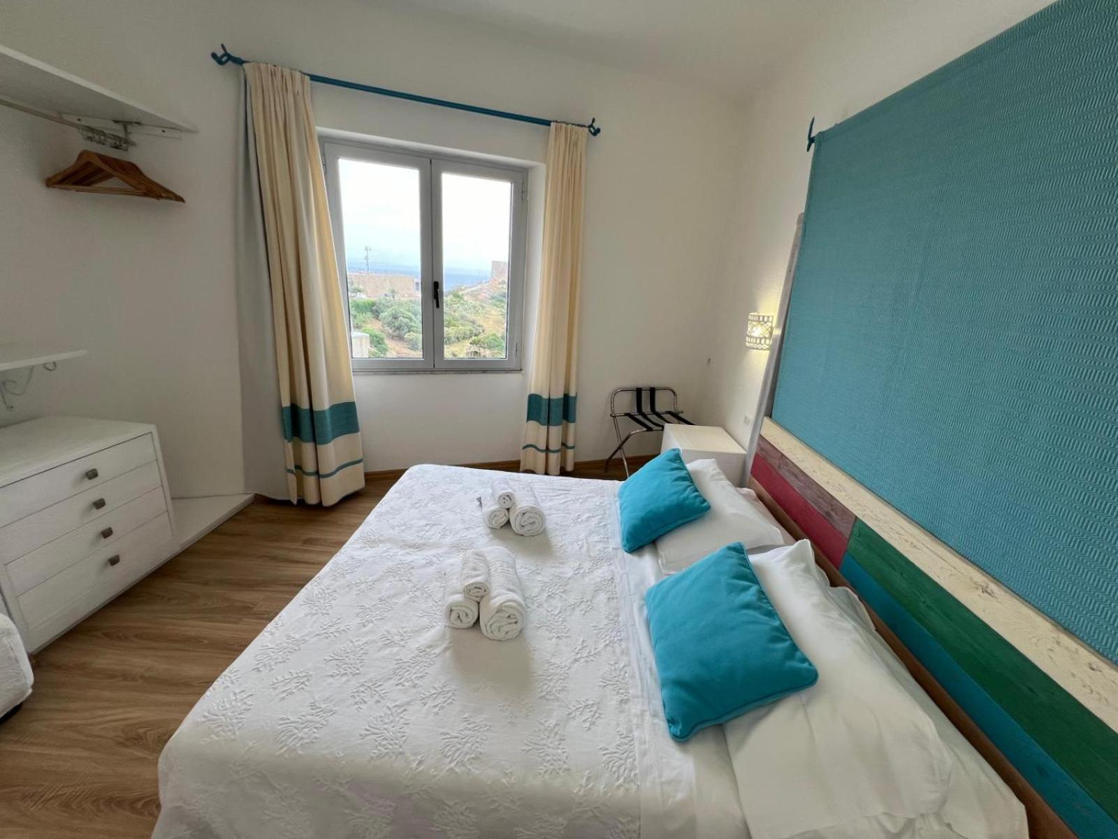 Hotel Da Cecco Santa Teresa Gallura Eksteriør billede