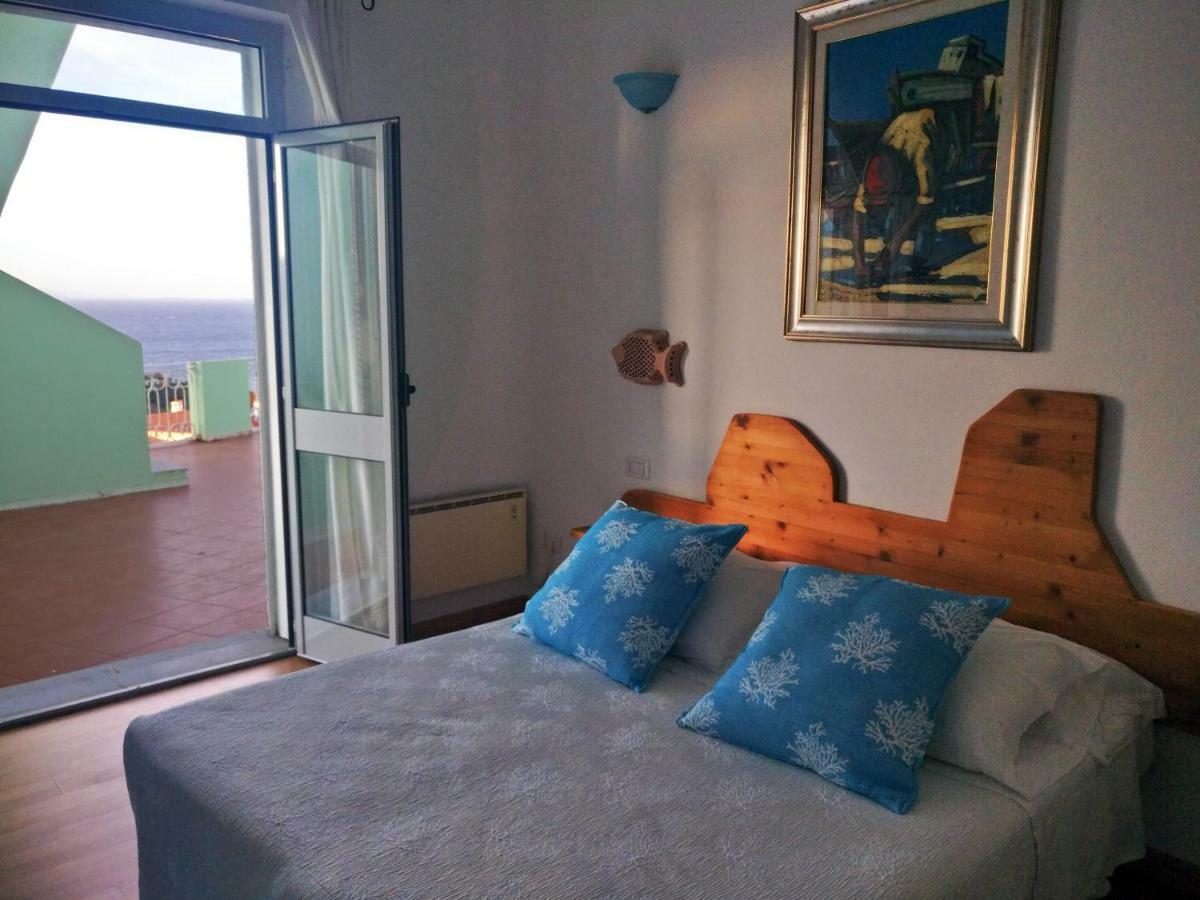 Hotel Da Cecco Santa Teresa Gallura Eksteriør billede